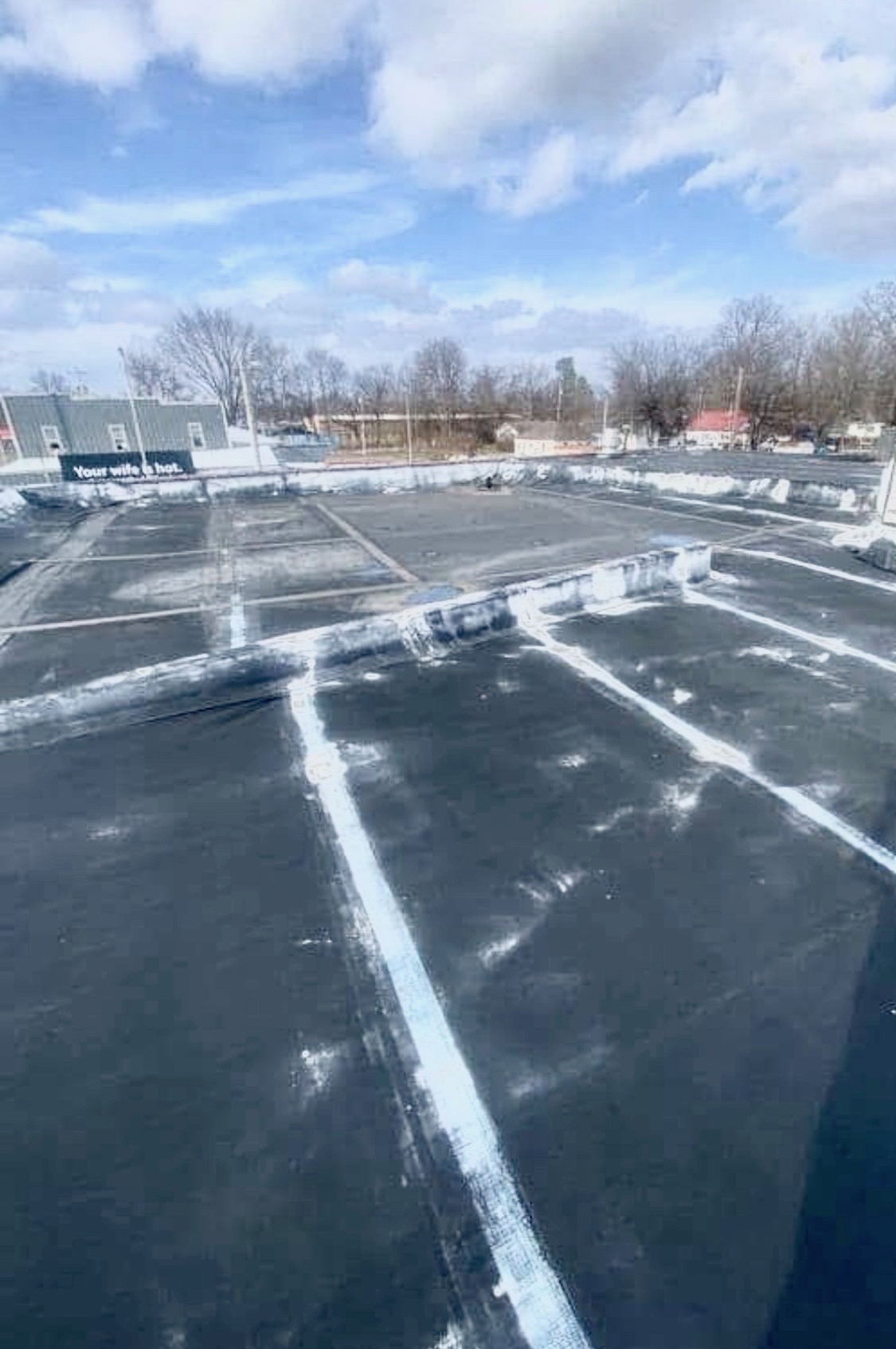 Commercial flat roof - membrane with sealed seams