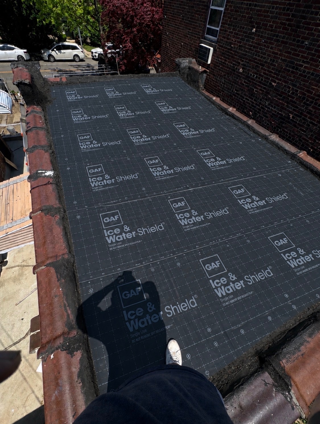 Flat roof - GAF Ice & Water Shield installation