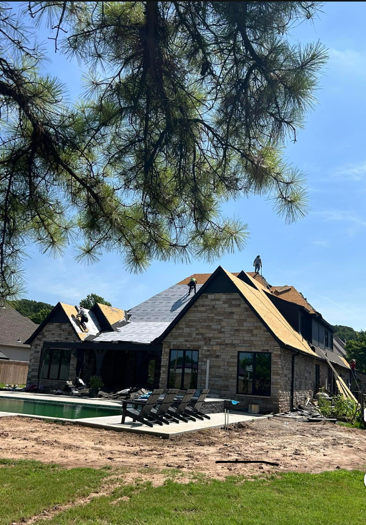 Large residential roof - new construction in progress