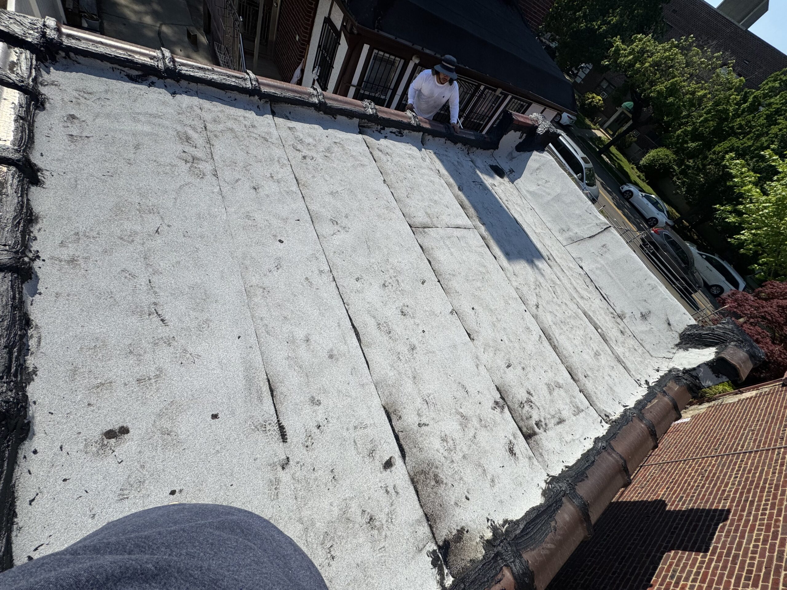 Flat roof - modified bitumen installation